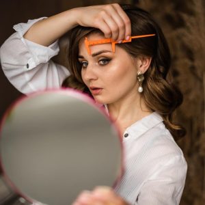 Makeup, false eyebrows or microblading which technique is best in cases of alopecia